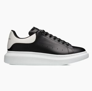 $590 ALEXANDER MCQUEEN Oversized Black/White Leather Sneakers EU 44 US 11 BNIB